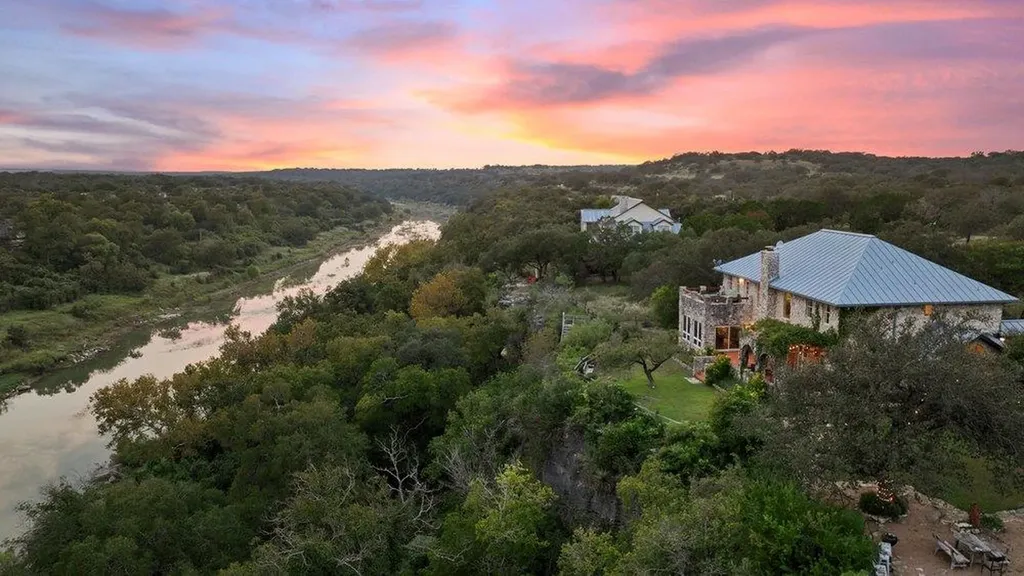 5229 Hupedo Ranch Road Spicewood TX 78669