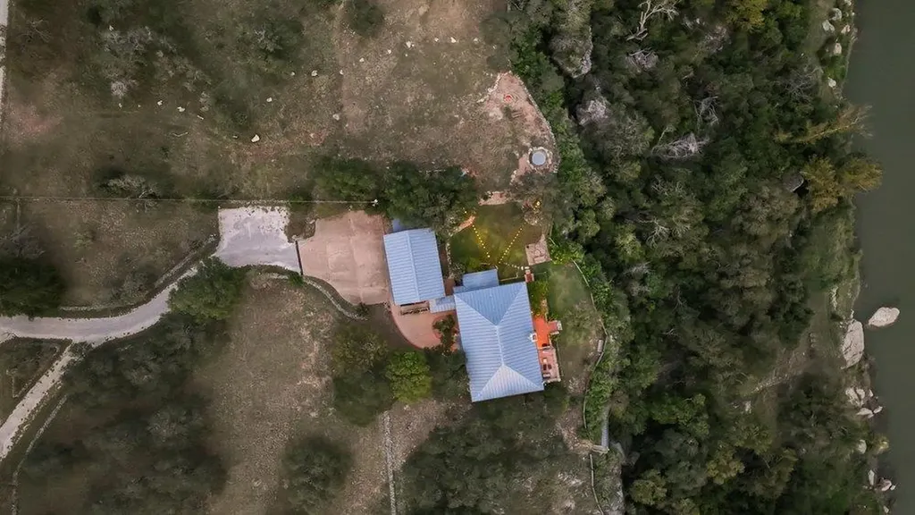 5229 Hupedo Ranch Road Spicewood TX 78669