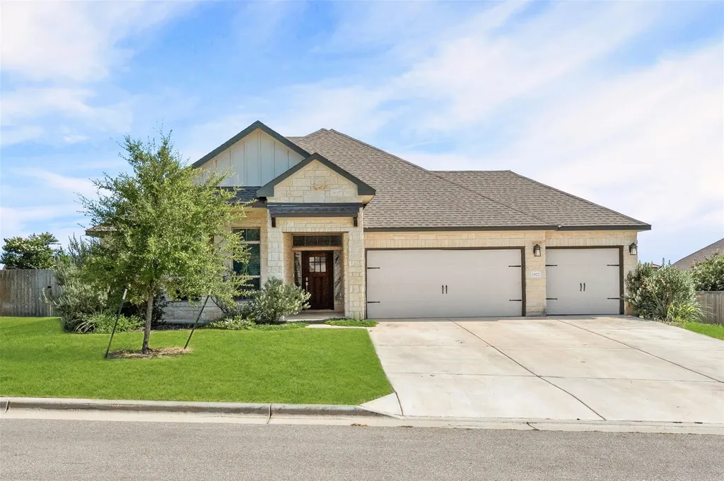 1527 Mountain Crest Cove Salado TX 76571