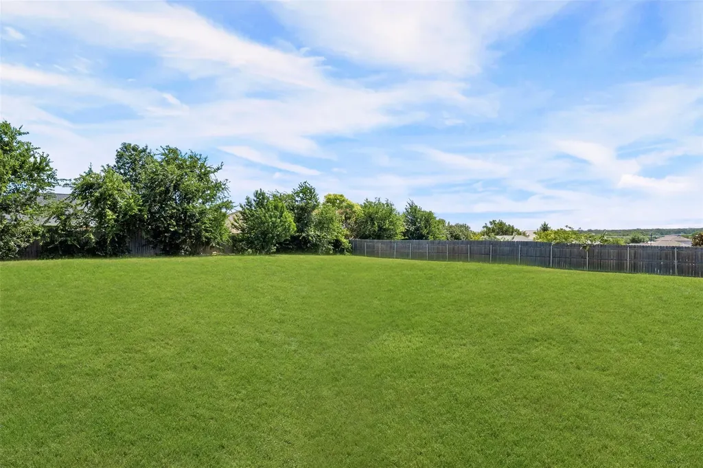 1527 Mountain Crest Cove Salado TX 76571