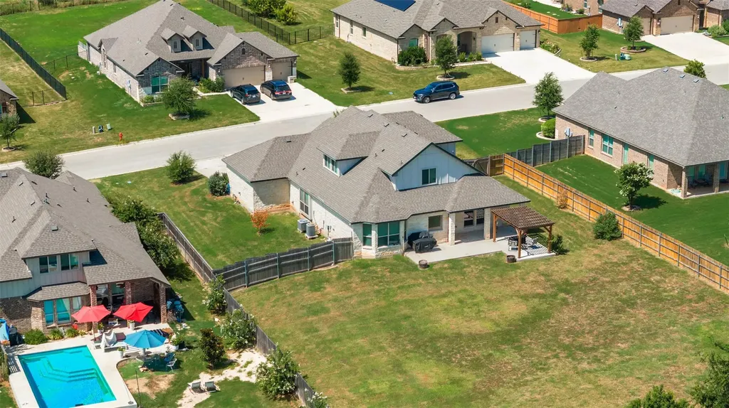 1527 Mountain Crest Cove Salado TX 76571