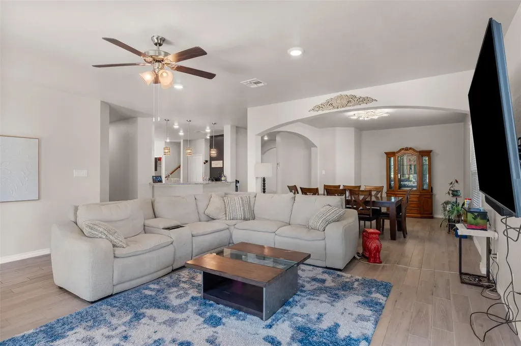 1527 Mountain Crest Cove Salado TX 76571