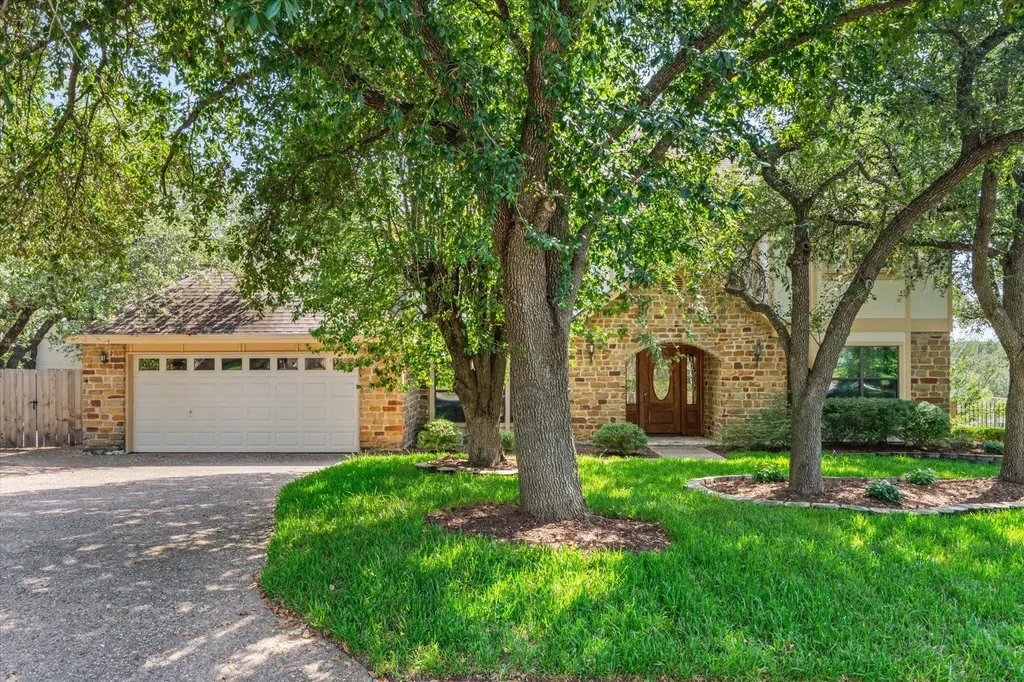 10806 Wintergreen Hill Austin TX 78750
