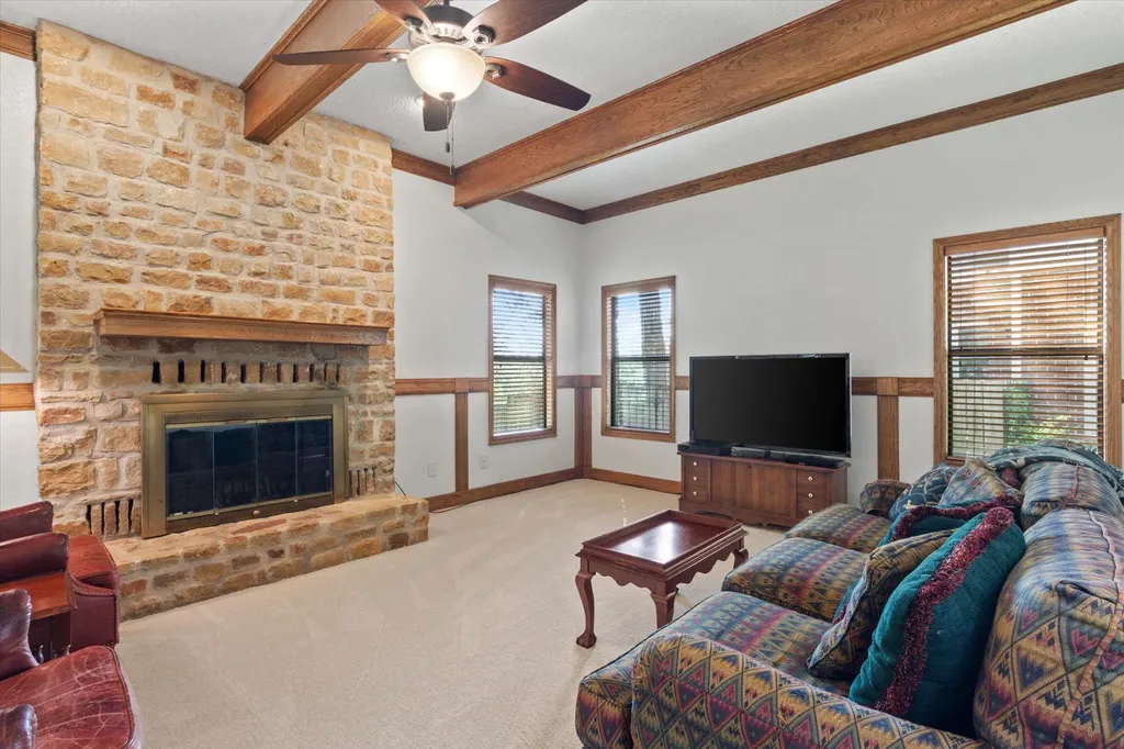 10806 Wintergreen Hill Austin TX 78750