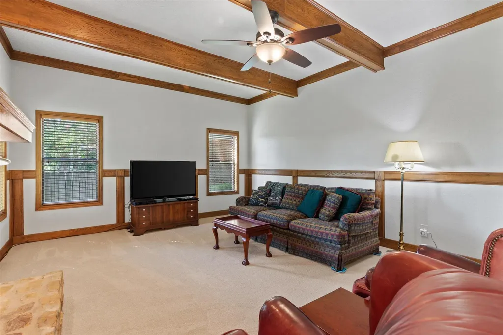 10806 Wintergreen Hill Austin TX 78750