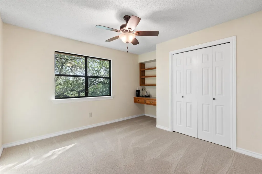 10806 Wintergreen Hill Austin TX 78750