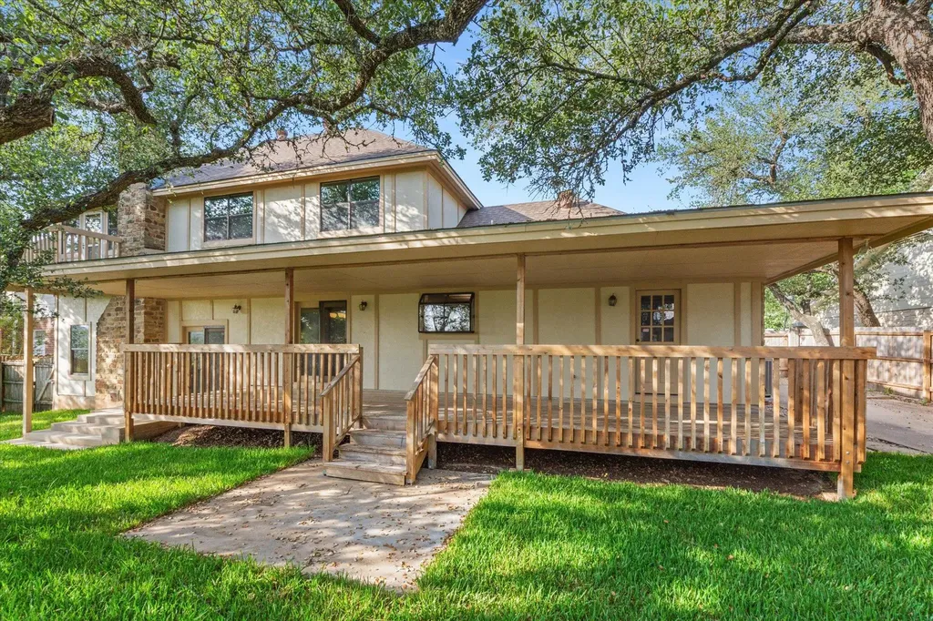 10806 Wintergreen Hill Austin TX 78750