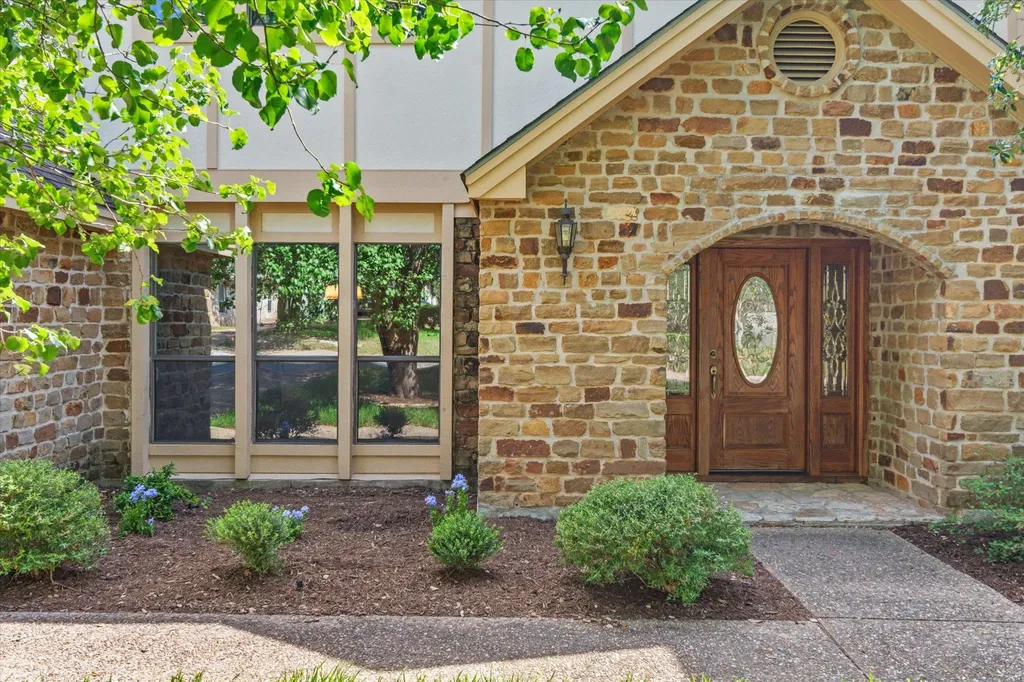 10806 Wintergreen Hill Austin TX 78750