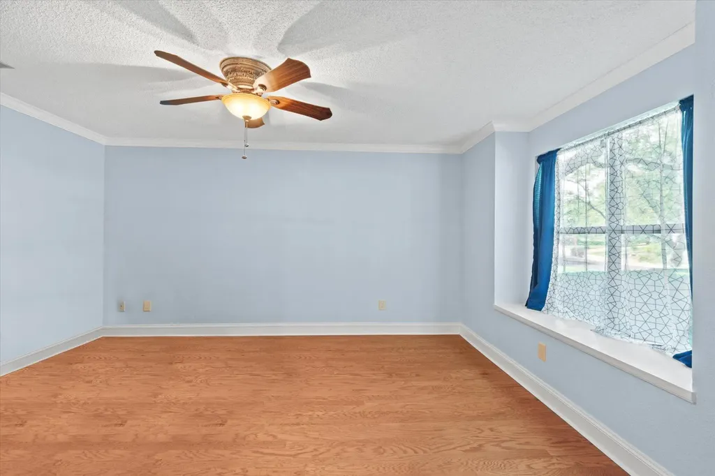 10806 Wintergreen Hill Austin TX 78750