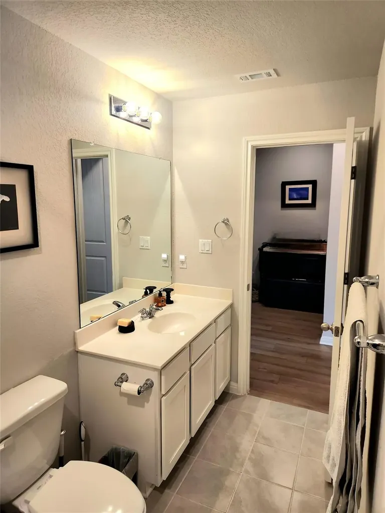 180 Golden Gate Lane Kyle TX 78640