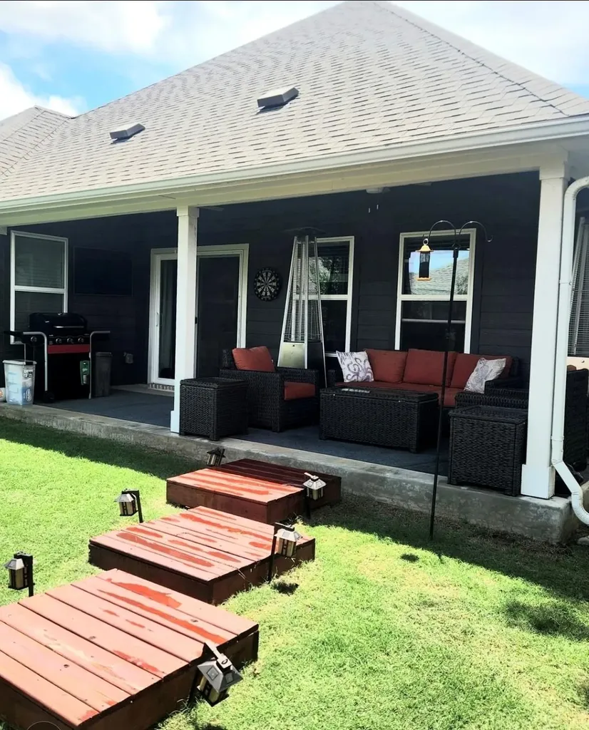 180 Golden Gate Lane Kyle TX 78640