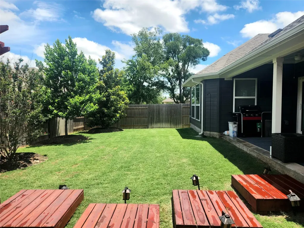 180 Golden Gate Lane Kyle TX 78640