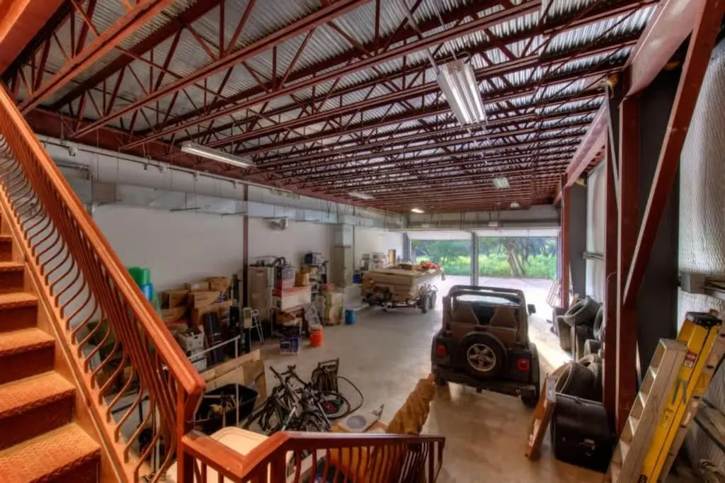 7100 Comanche Trail Austin TX 78732