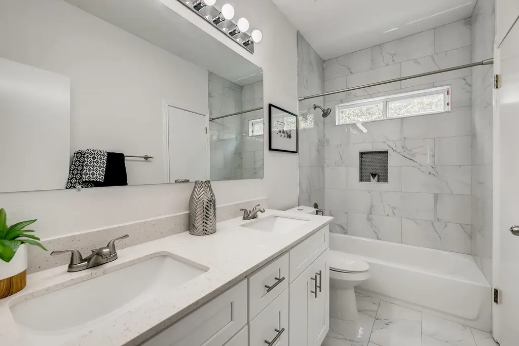 1206 Maple Avenue Austin TX 78702