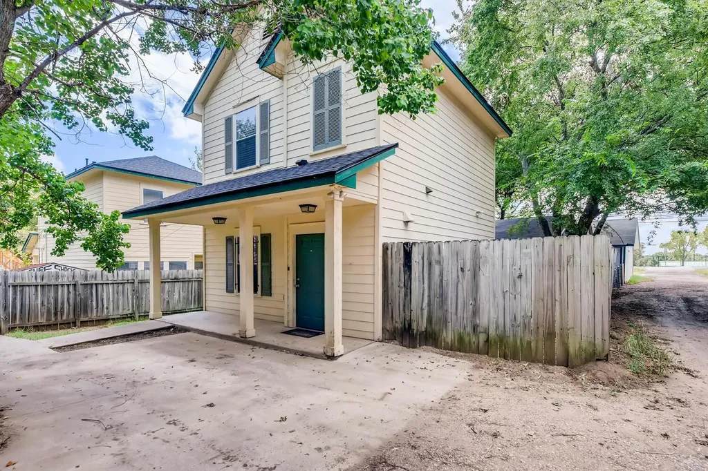 1206 Maple Avenue Austin TX 78702