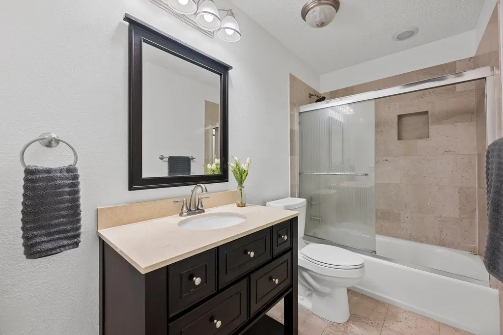 8007 Willet Trail Austin TX 78745