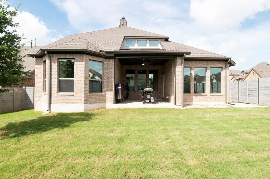 201 S Park Vista Georgetown TX 78628