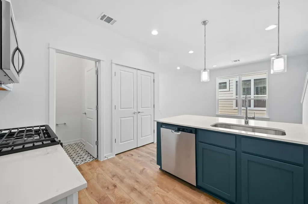 458 Orleanian Drive Buda TX 78610