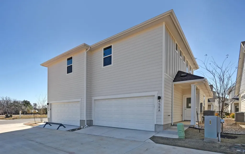 458 Orleanian Drive Buda TX 78610