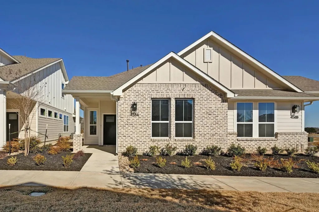458 Orleanian Drive Buda TX 78610