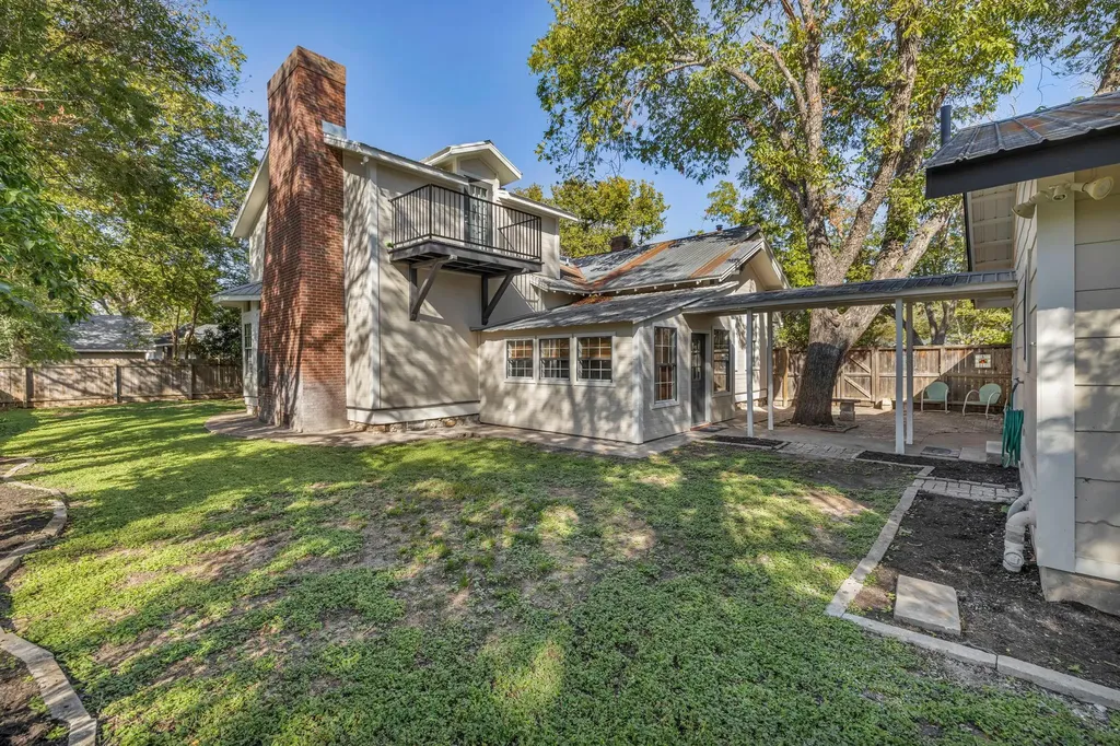 1806 S Main Street Georgetown TX 78626