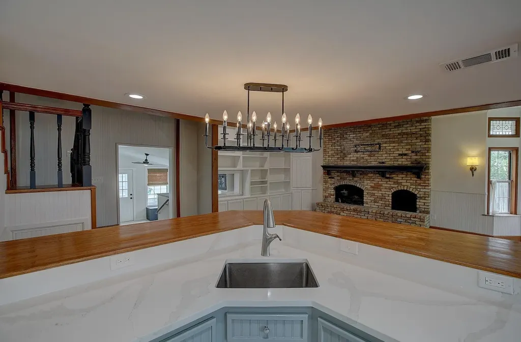 1806 S Main Street Georgetown TX 78626