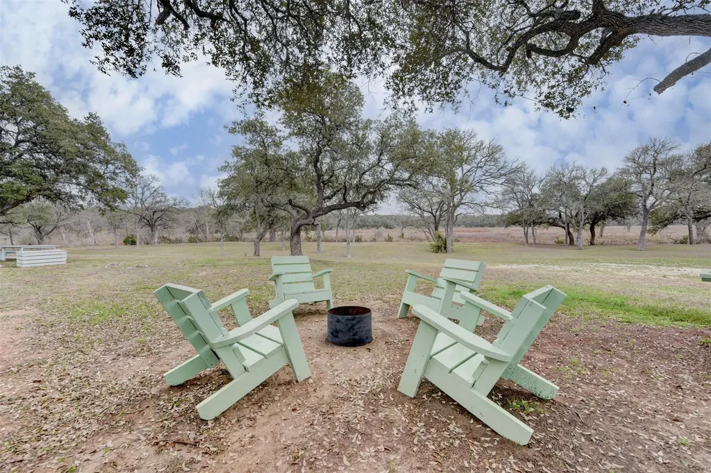 1156 Narrows Road Blanco TX 78606