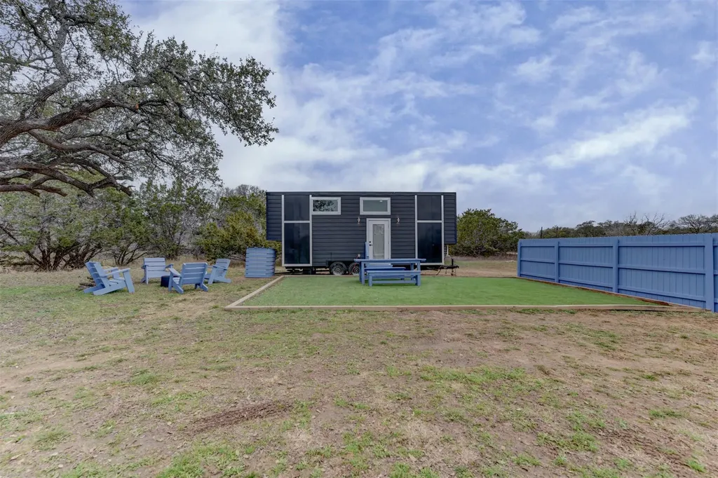 1156 Narrows Road Blanco TX 78606