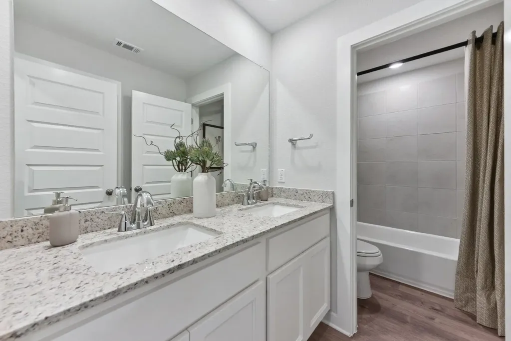 11004 Tallsalt Drive Austin TX 78754