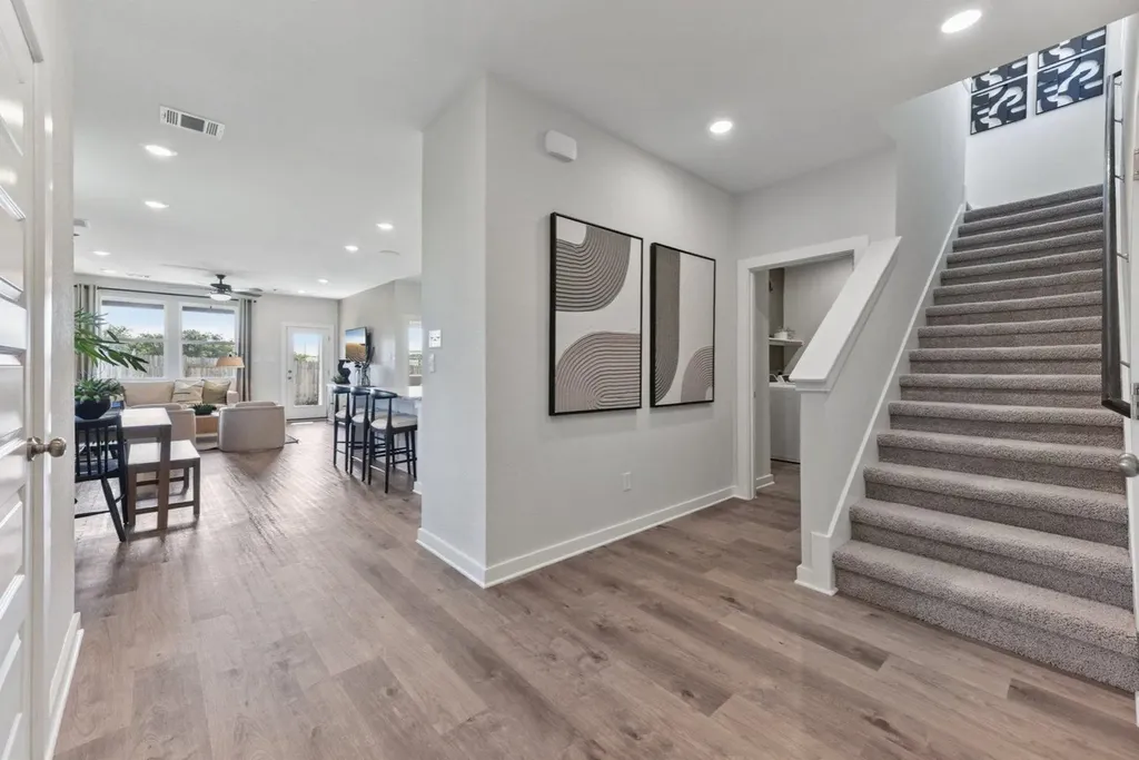 11004 Tallsalt Drive Austin TX 78754