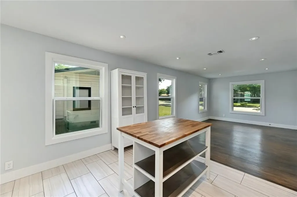 8318 Burrell Drive Austin TX 78757