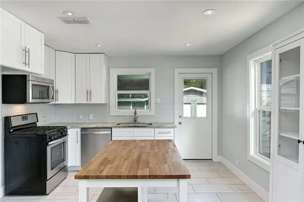 8318 Burrell Drive Austin TX 78757