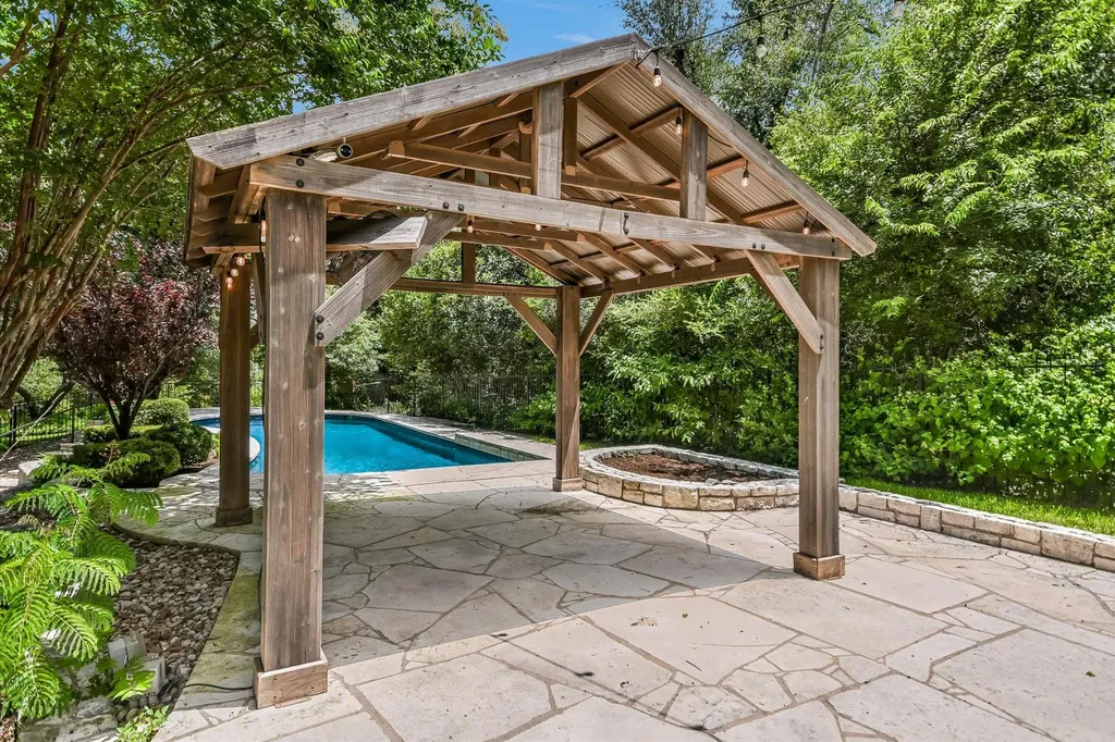 18 Ehrlich Road Austin TX 78746
