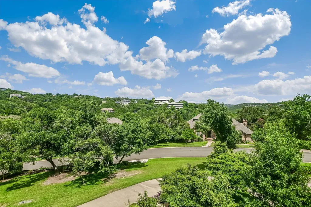 18 Ehrlich Road Austin TX 78746