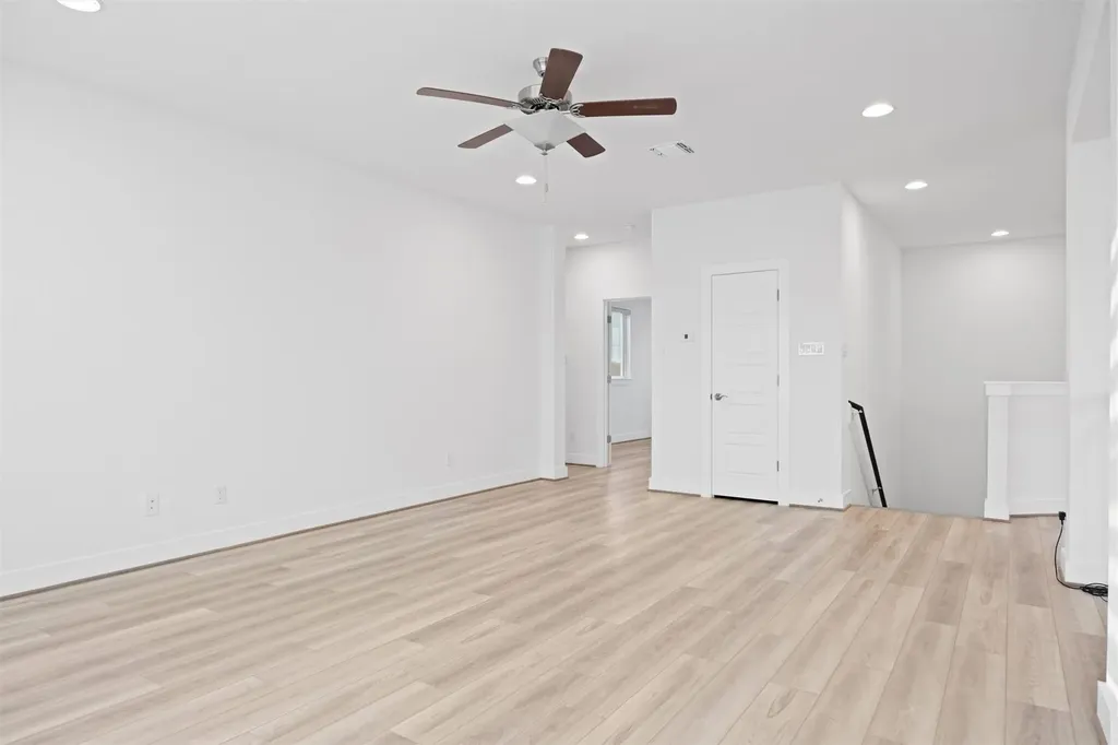 213 Great Lawn Bend Liberty Hill TX 78642