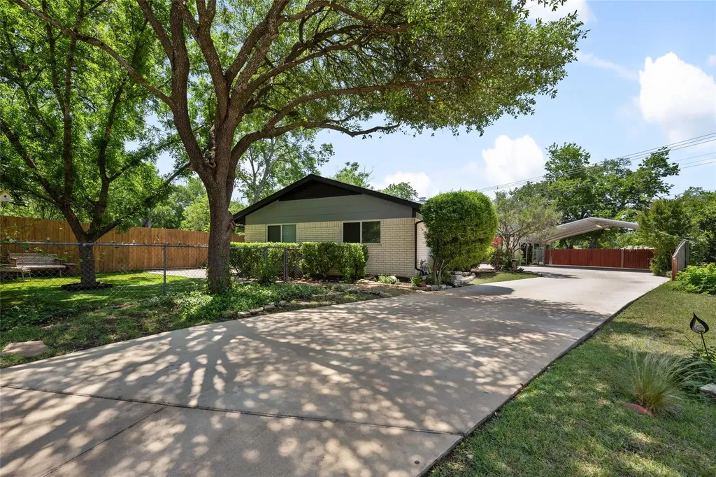 8500 Woodstone Drive Austin TX 78757