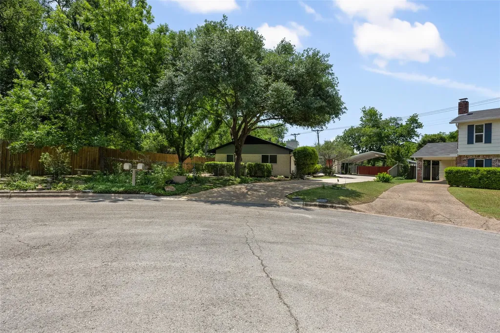 8500 Woodstone Drive Austin TX 78757