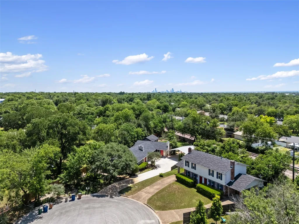 8500 Woodstone Drive Austin TX 78757