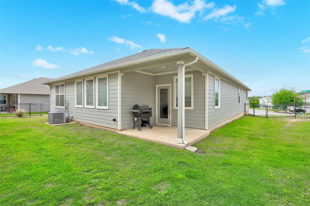 213 Florenz Lane Georgetown TX 78628