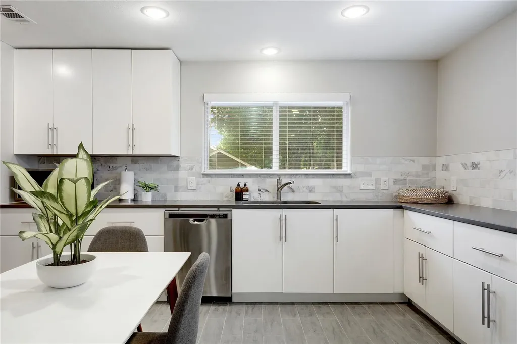 1141 Berger Street Austin TX 78721
