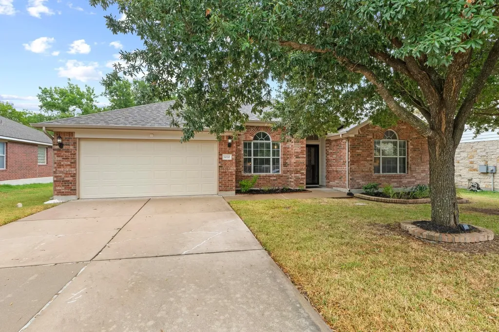 1020 Portchester Castle Path Pflugerville TX 78660