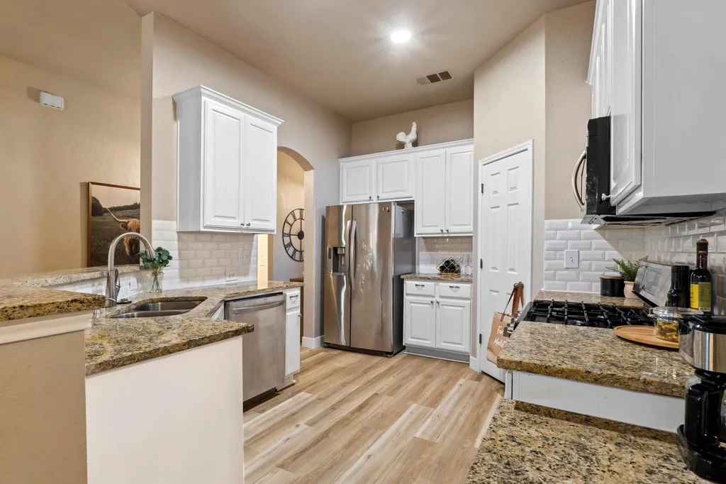 1020 Portchester Castle Path Pflugerville TX 78660