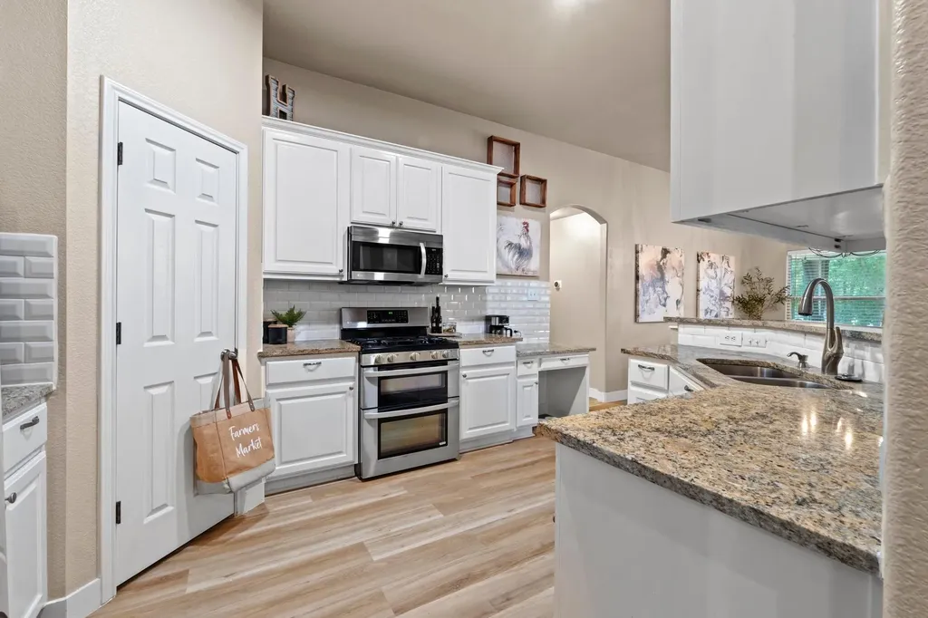 1020 Portchester Castle Path Pflugerville TX 78660