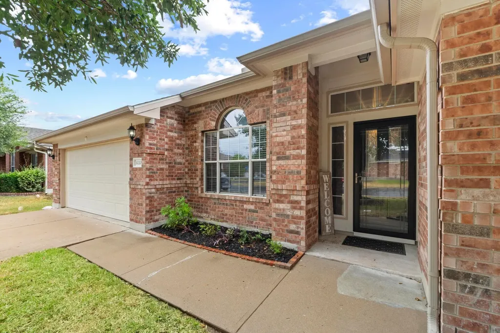 1020 Portchester Castle Path Pflugerville TX 78660