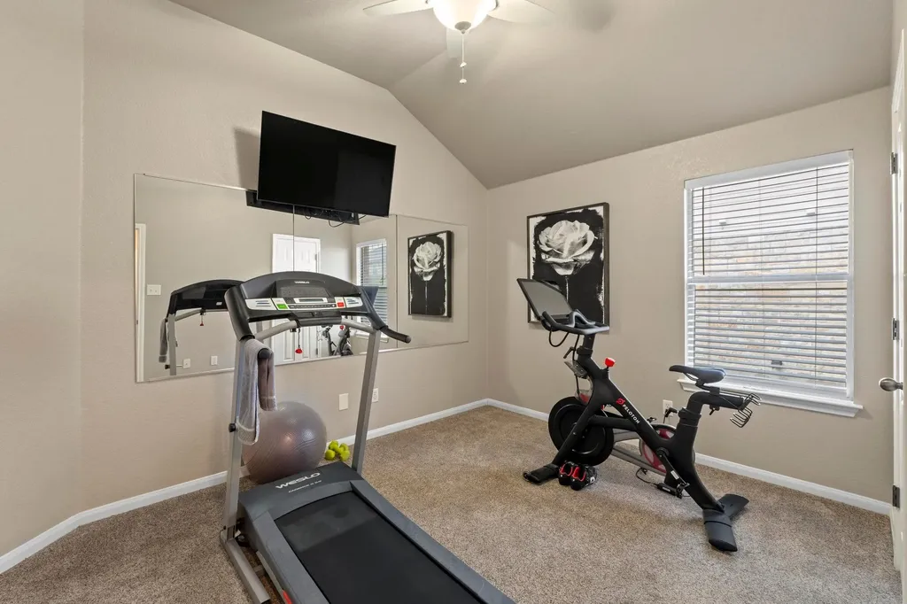 1020 Portchester Castle Path Pflugerville TX 78660