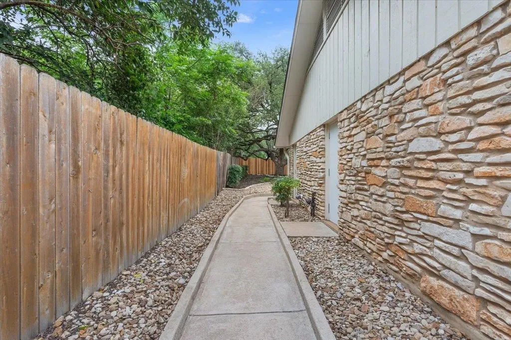2605 Gabriel View Drive Georgetown TX 78628