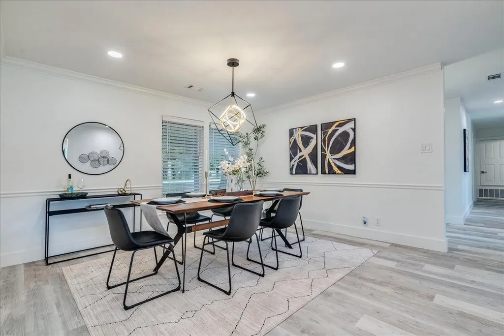11146 Pinehurst Drive Austin TX 78747
