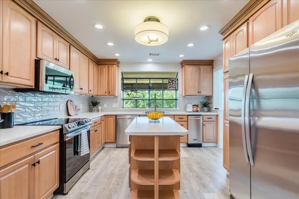 11146 Pinehurst Drive Austin TX 78747