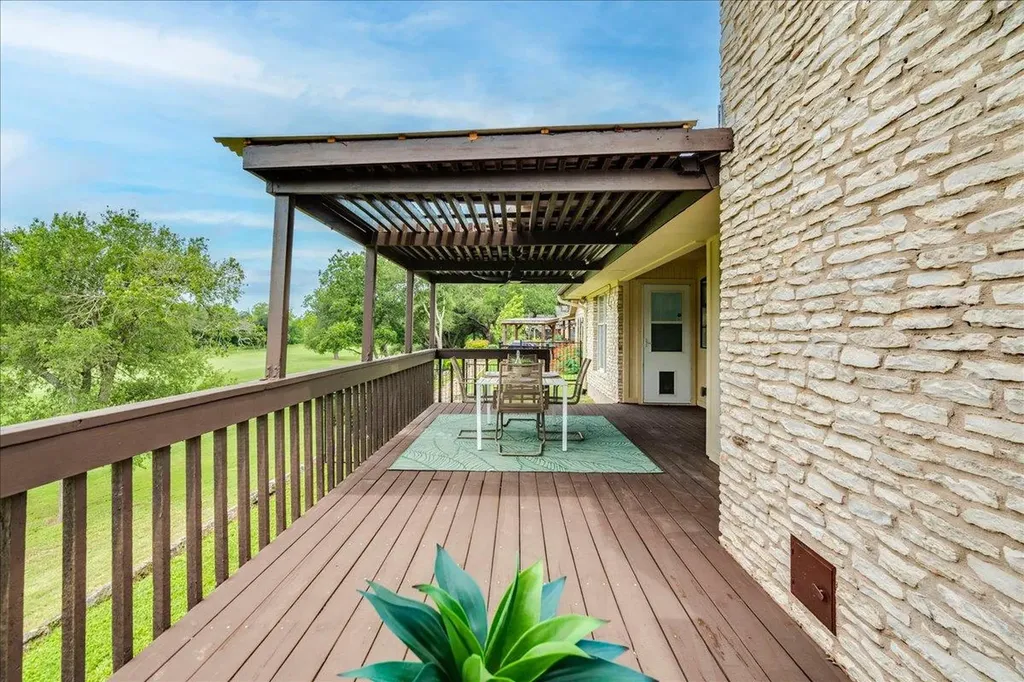11146 Pinehurst Drive Austin TX 78747