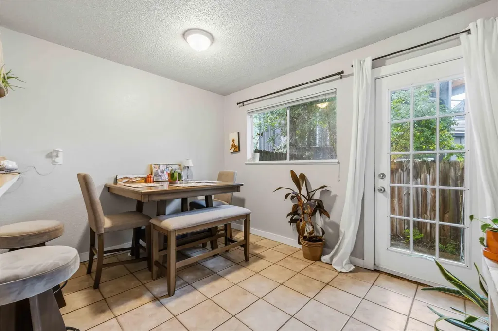 3305 Dolphin Drive Austin TX 78704